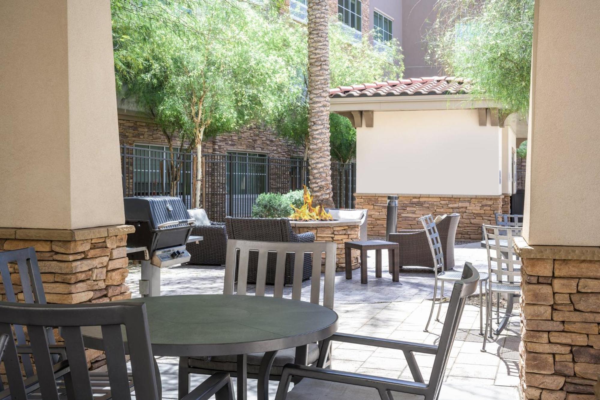 Holiday Inn Express & Suites - Gilbert - East Mesa By Ihg Exterior photo